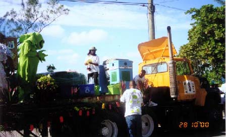 Mrs Yarde and Anthony working on float - Iggy giving instructions!