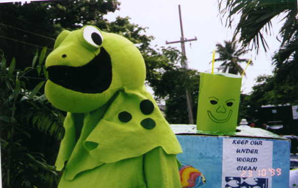 Iggy, Ted and Boxman Float Parade 1999